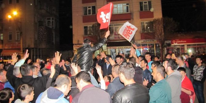 Hisarcık’ta ‘Evet’ Kutlaması