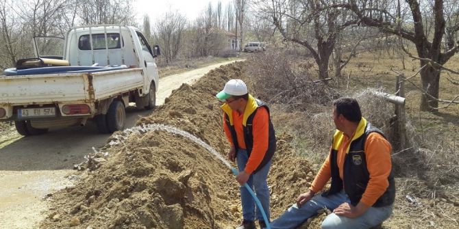 Ziraat Evlerine İçme Suyuna Kavuşmaya Devam Ediyor