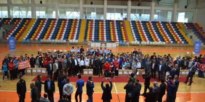 Spor Kulüplerine Malzeme Yardımı Yapıldı