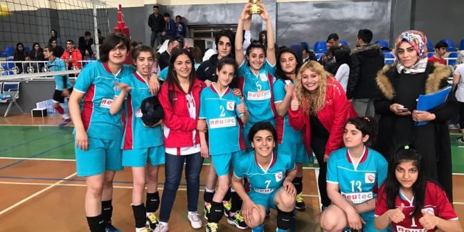 Asp Voleybol Takımı Birinci Oldu