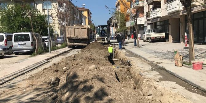 Altyapı Çalışmaları Şerefiyede Devam Ediyor