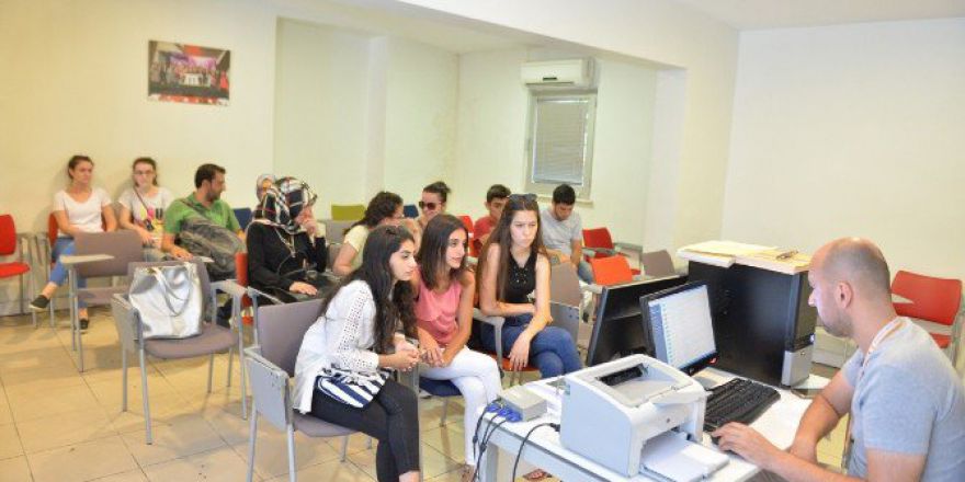 Beyoğlu’nda Lys Tercihleri İçin Destek Merkezi Kuruldu