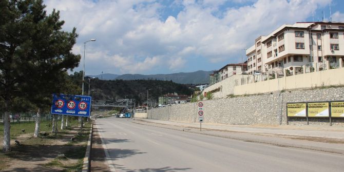 Emniyet Müdürlüğü Önünde Şüpheli Çanta Alarmı