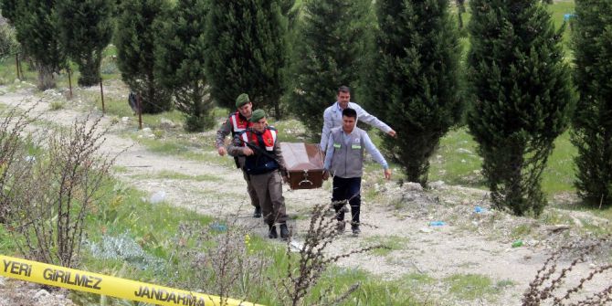 Denizli’de Yolun Kenarında Kimliği Belirsiz Kadın Cesedi Bulundu