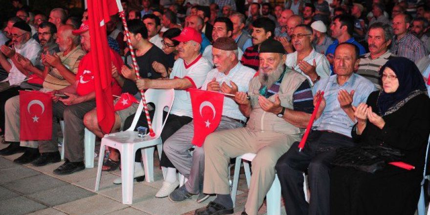 Orhangazi’de Demokrasi Nöbeti