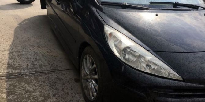 Lastiği Kopan Araç İstasyona Girdi