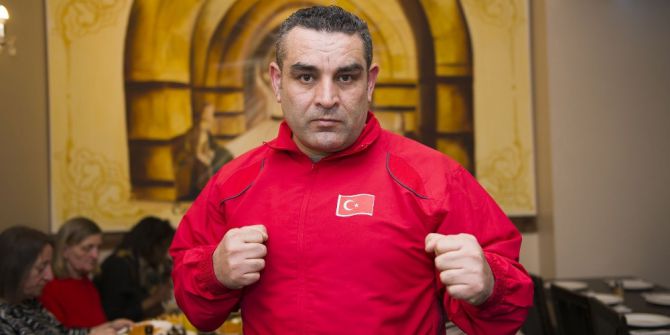 Zabıta Boksör İngiliz Rakibini Yendi