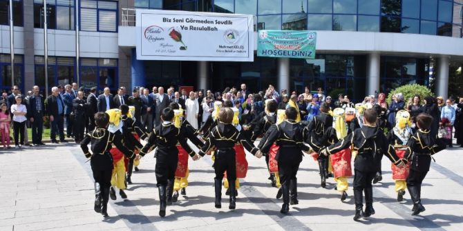 Ebru Sergisine Büyük İlgi