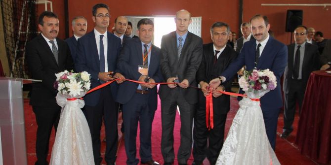 Ortaokul Öğrencisinden Tarla Süren Robot