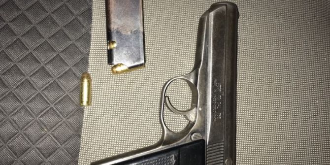 Havaya Rast Gele Ateş Eden Şahıs Tabancasıyla Yakalandı