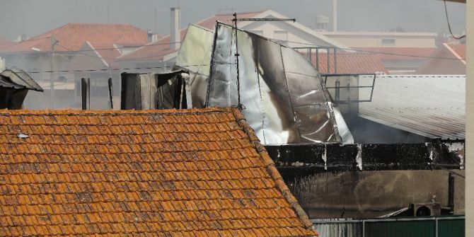 Lizbon’da Süpermarket Otoparkına Uçak Düştü