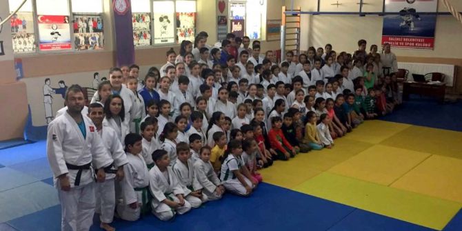 Judocular Kemer Sınavında Ter Döktü