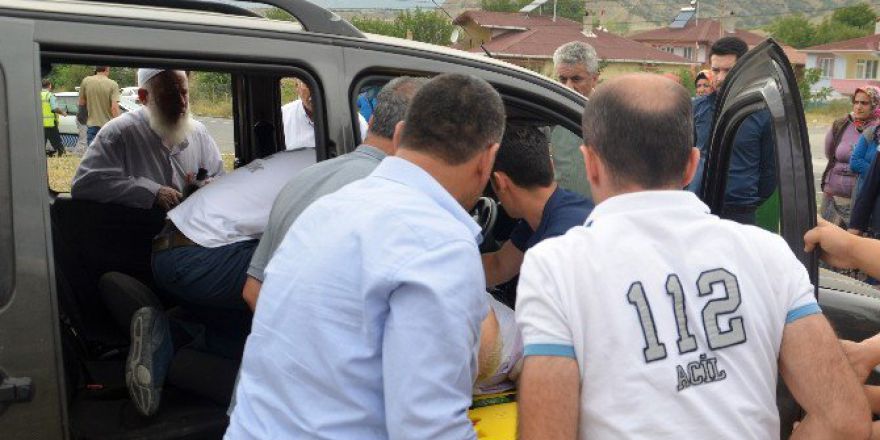 Trafik Kazasında Ağır Yaralanan Muhtar Hayatını Kaybetti