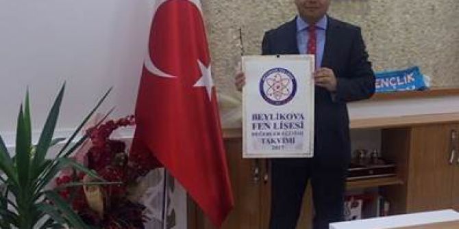 Eski Kaymakam Selçuk Haskırış’a Fen Lisesi’nden Teşekkür Plaketi