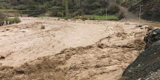 Sason Ve Kozluk İlçelerinde Kapanan Köy Yolları Ulaşıma Açıldı
