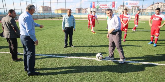 Beyşehir’de Şehitler Anısına Futbol Turnuvası Başladı