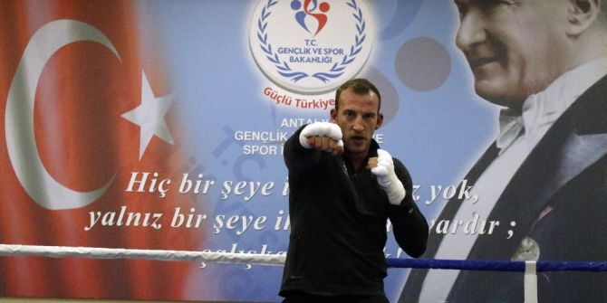 Altın Kemere Hazırlanan Alman Boksörün Türkiye Sevgisi