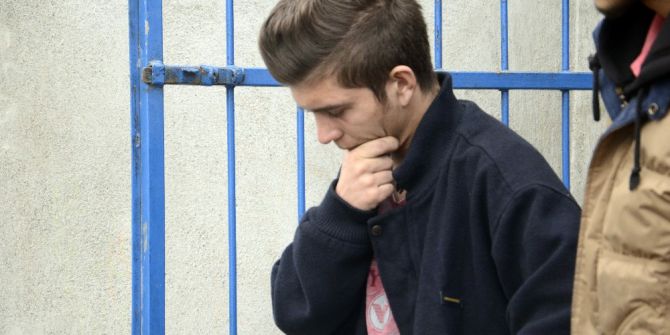 Alevler Arasında Uyanınca, 5 Metreden Yükseklikten Aşağıya Atladı