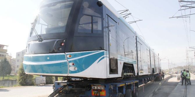 Akçaray’da Beşinci Araç Da Raylara İndirildi