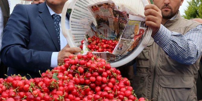 Sezonun İlk Kirazı Pazara Çıktı