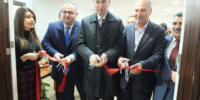 Sanat Ve Işığın Buluştuğu Sergi