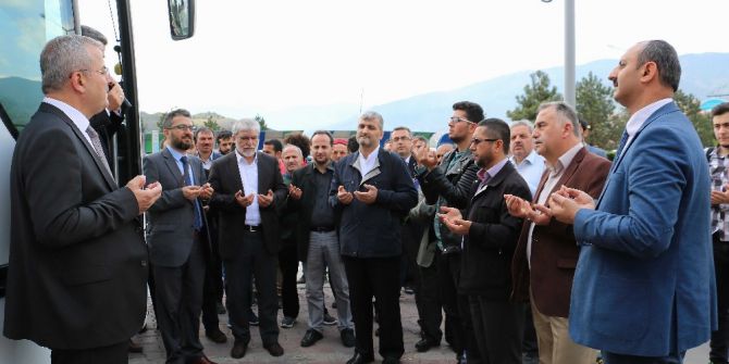 Karabük Üniversitesi Öğrencileri Dualarla Umre’ye Uğurlandı