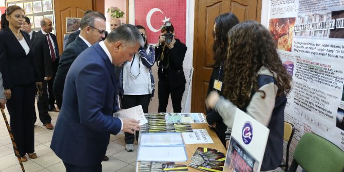 Vali Yazıcı Burhaniye’de Öğrenciler İle Buluştu