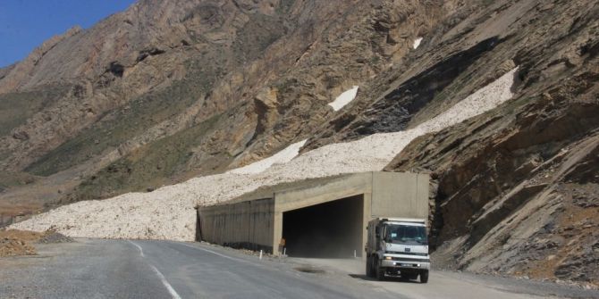 Hakkari’deki Çığ Tünelleri Sürücüleri Sevindirdi