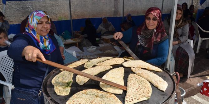Kozan’da Kuran Kursları Yararına Kermes