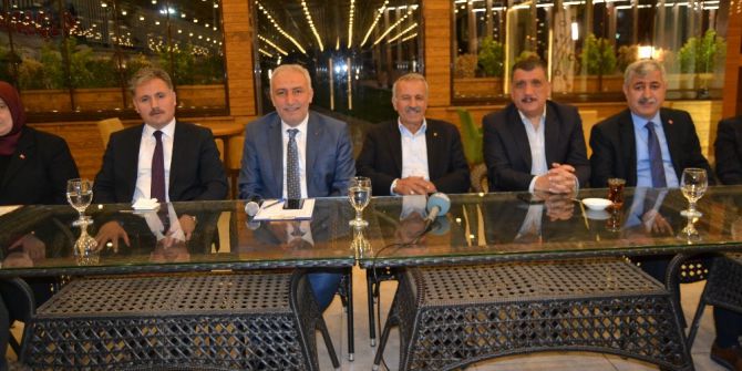 Ak Parti’de Teşekkür Toplantısı