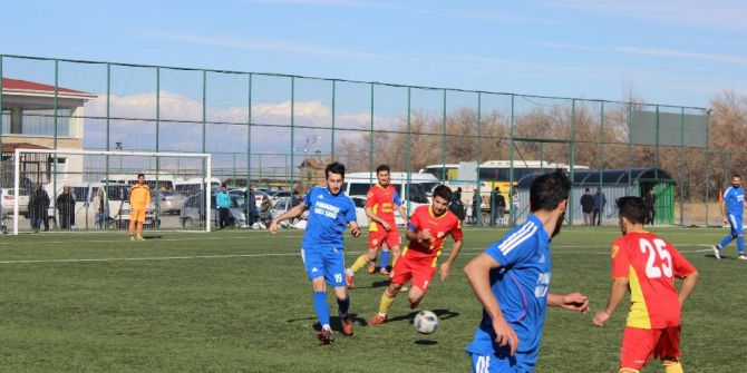 5 Oyuncu Kırmızı Kart Görünce, Maç Erken Bitti