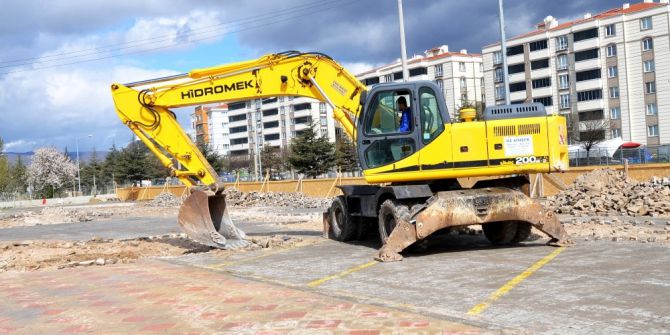 Kapalı Pazar Yerinde Çalışmalar Başladı
