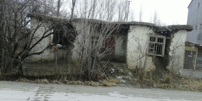 İpekyolu’nda Metruk Binaları Yıkma Çalışması