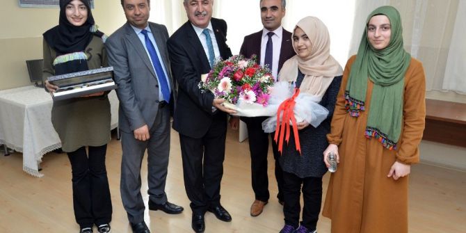 Başkan Polat Öğrencilerle Buluştu