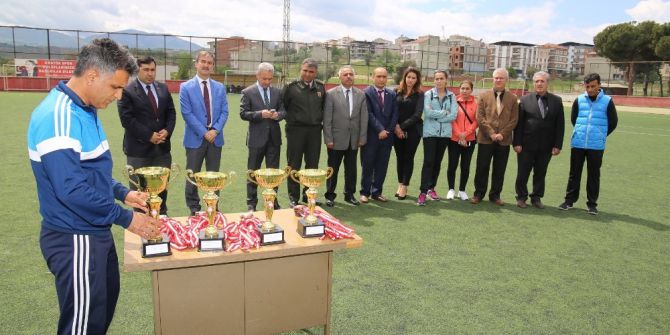 Şampiyon Öğrencilere Ödül Töreni