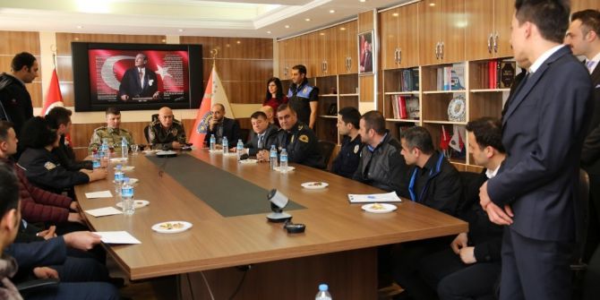 Vali Toprak’tan Güvenlik Güçlerine Moral Ziyareti