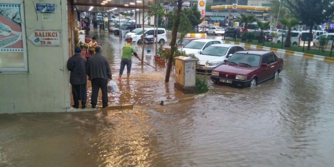 Kahta’da Dolu Ve Sağanak Yağış