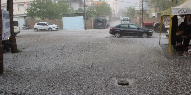 Misket Büyüklüğünde Dolu Yağdı