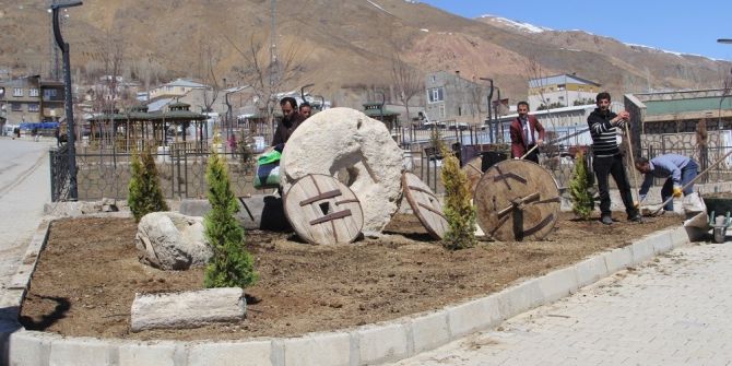 Başkale’deki Parklarda Düzenleme Çalışması