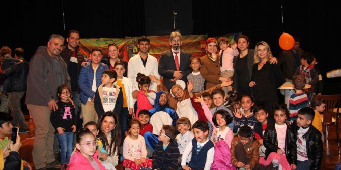 Birinci Çocuk Şenliği Renkli Başladı