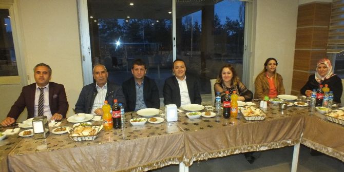 Başhekim Toydemir Onuruna Veda Yemeği