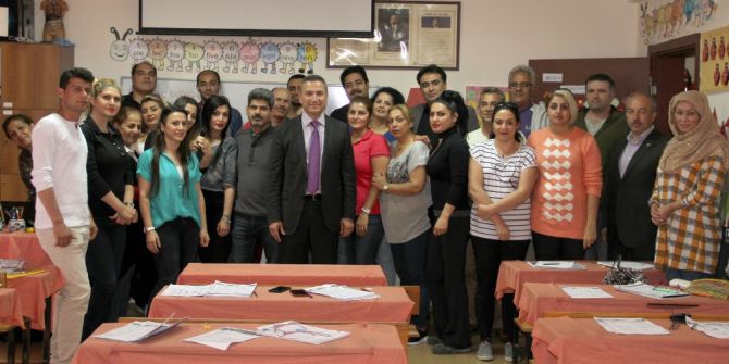 Antalya’da Yabancı Uyruklu Veliler Türkçe Öğreniyor