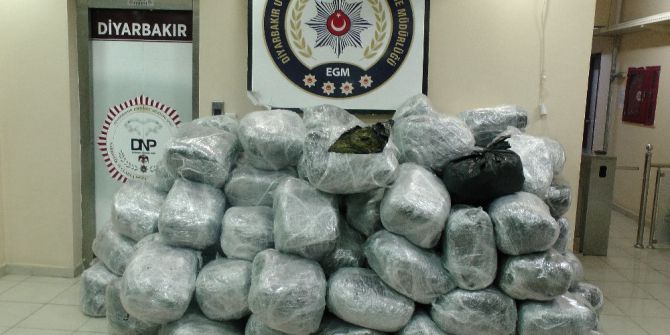 Diyarbakır’da İki Ayrı Operasyonda Yaklaşık 3 Ton Esrar Ele Geçirildi