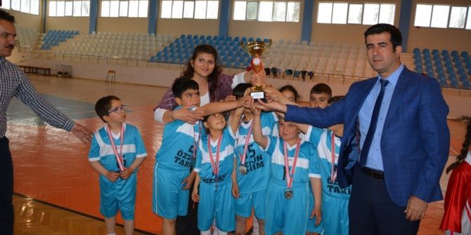 Korkuteli Çocuk Oyunları Şenliği Sona Erdi