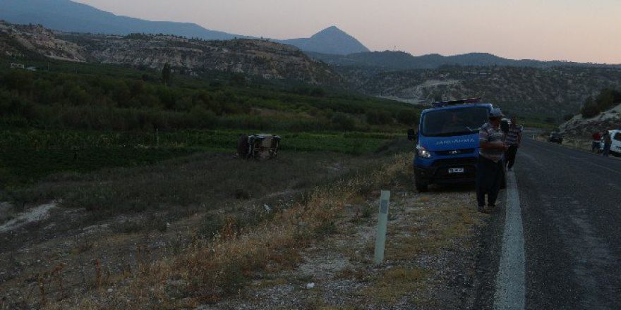 Otomobil Şarampole Yuvarlandı: 5 Yaralı