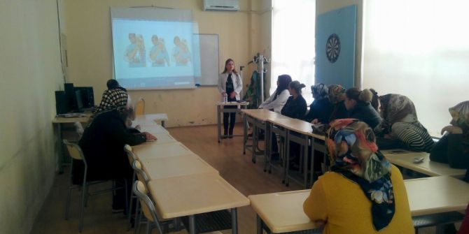 Hemşirelik Bölümü Öğrencilerinden Sağlık Eğitimi Etkinlikleri