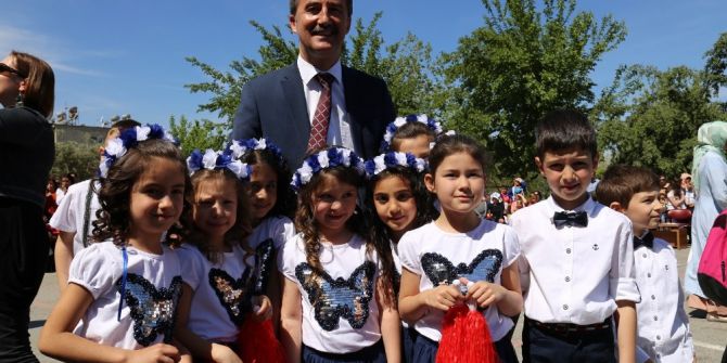 Başkan Şirin’den Çocuklara 23 Nisan Jesti