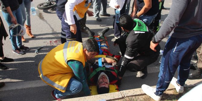 Yola Fırlayan Koyun 2 Askeri Yaraladı