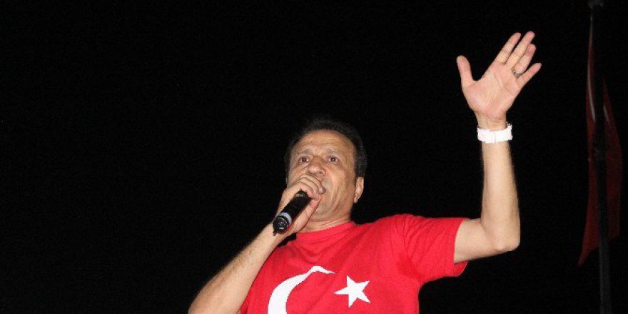 Demokrasi Nöbeti Mehmet Yakar Konseri İle Devam Etti