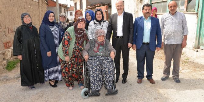 8 Yıldır Dışarı Çıkamıyordu